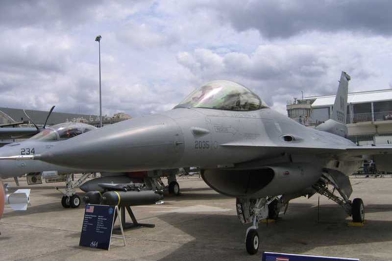 F16, Foto: Hotnews