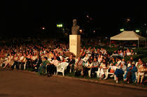 Spectatori la Promenada Operei 2009