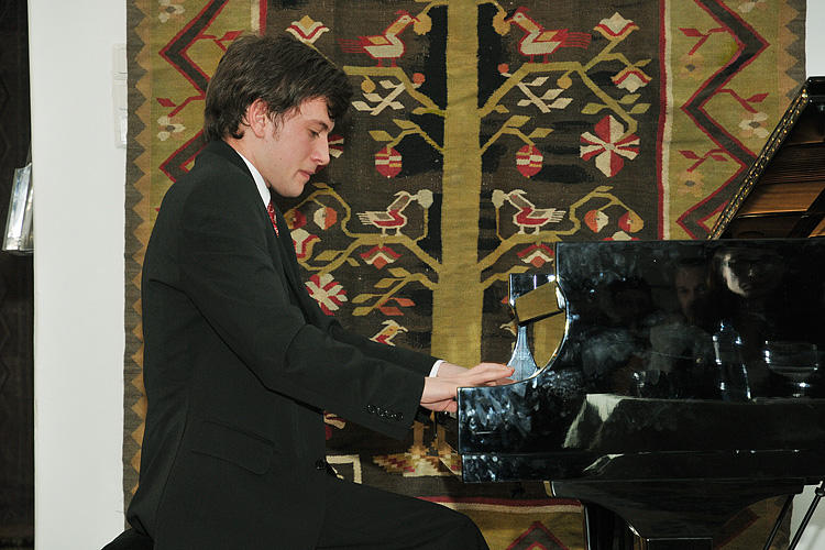 ​Pianistul Mihai Ritivoiu, Foto: Radio Romania