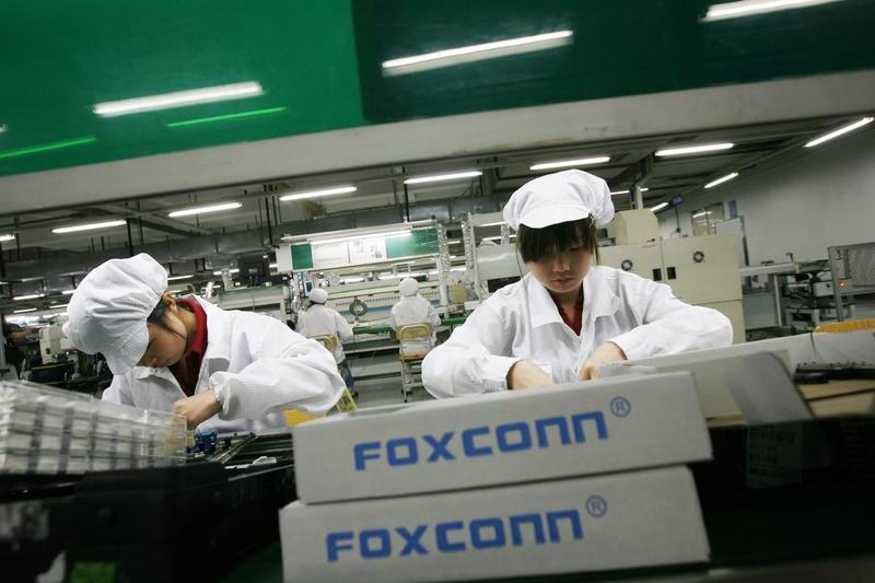 Intr-o fabrica Foxconn unde se produce iPad-ul, Foto: Reuters