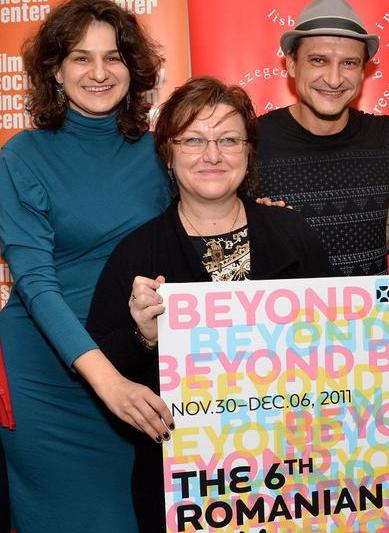 Oana Radu, Corina Şuteu şi Mihai Chirilov: BEYOND, 2011. Credit foto: GODLIS, Foto: ICR NY