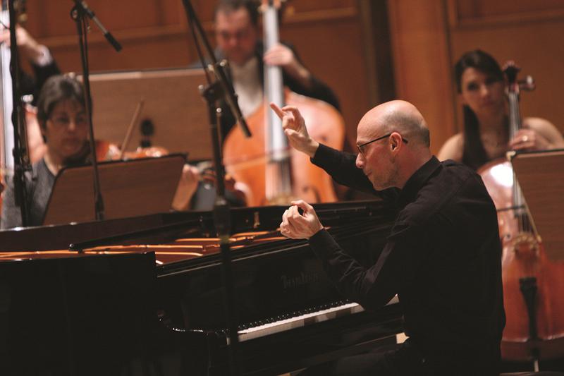 Michael Abramovich, foto Virgil Oprina, Foto: Orchestrele si Corurile Radio