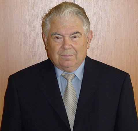 Profesorul universitar Adrian Neculau, Foto: Polirom