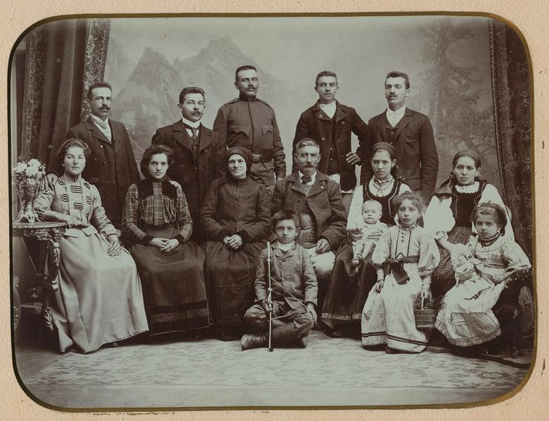 Filmul O Lume Noua: Familia Ciotolos 1905, Foto: Arhiva personala