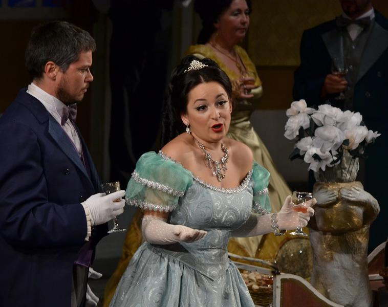 Traviata de G. Verdi , Foto: Opera Maghiara Cluj-Napoca