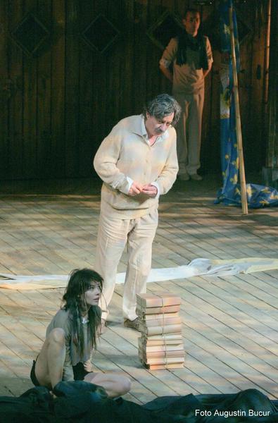 Furtuna. Crina Semciuc si Ion Caramitru, Foto: TNB