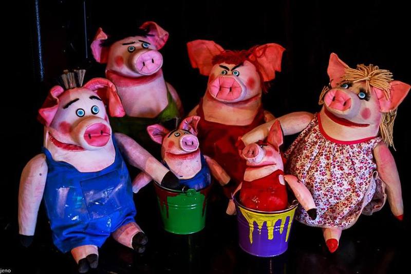 Cei trei purcelui, care...sunt patru, Foto: Poster