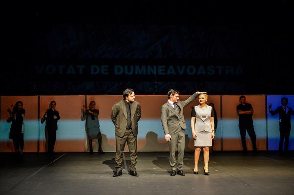 Solitaritate © Dragos Dumitru, Foto: Teatrul Radu Stanca -Sibiu