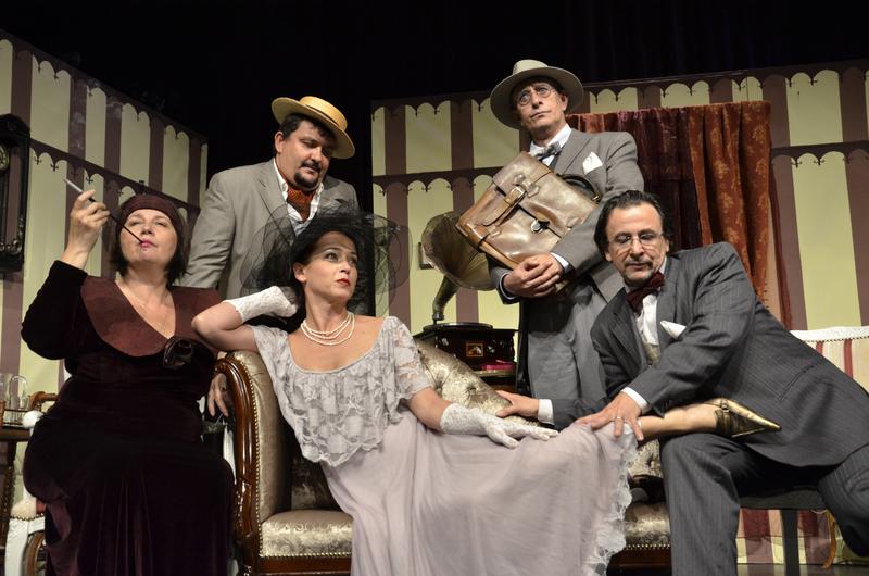 Spectacolul Amanta, Foto: Poster