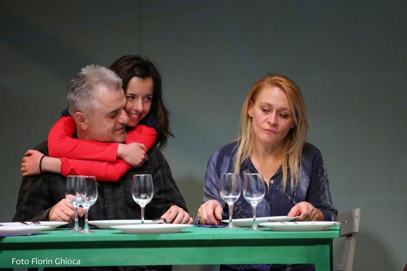 Mircea Rusu. Cristina Constantinescu si Irina Movila, Foto: TNB