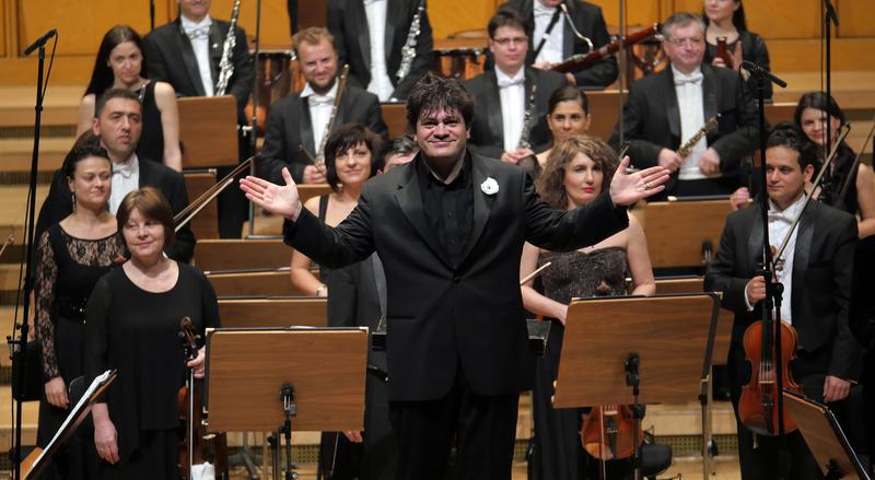 Cristian Macelaru, Foto: Orchestrele si Corurile Radio