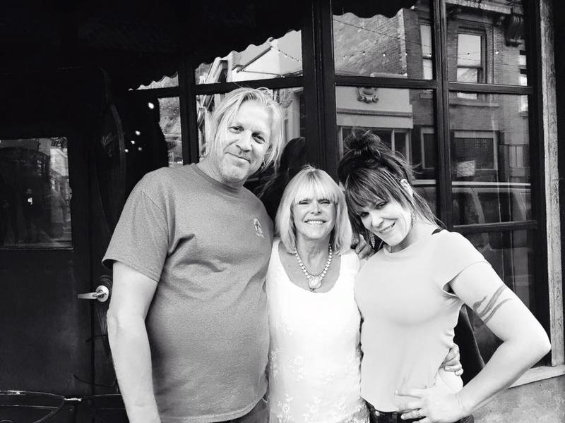 Beth Hart - poza de familie, Foto: Talentivity