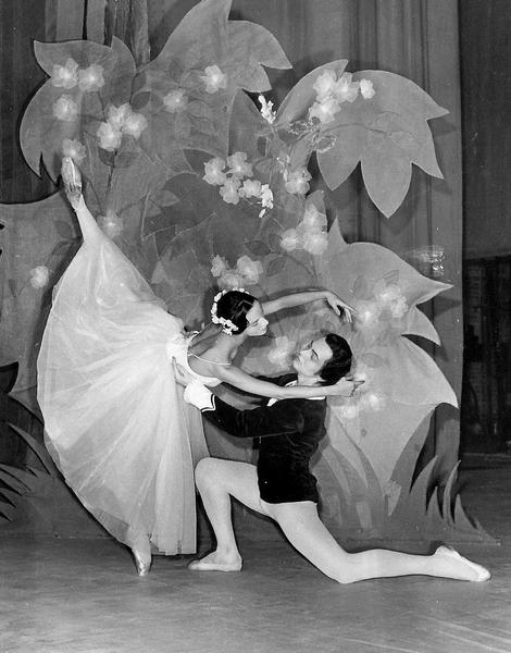 Magdalena Popa si Sergiu Stefanschi in GISELLE de A. Ch. Adam (1962), Foto: Opera Nationala Bucuresti