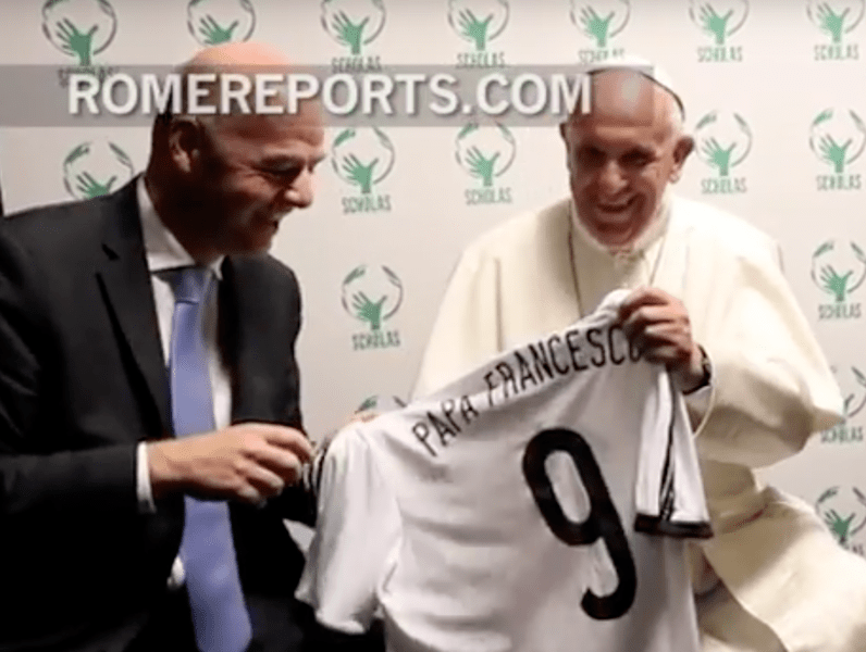 Papa Francisc si Gianni Infantino, Foto: Captura YouTube