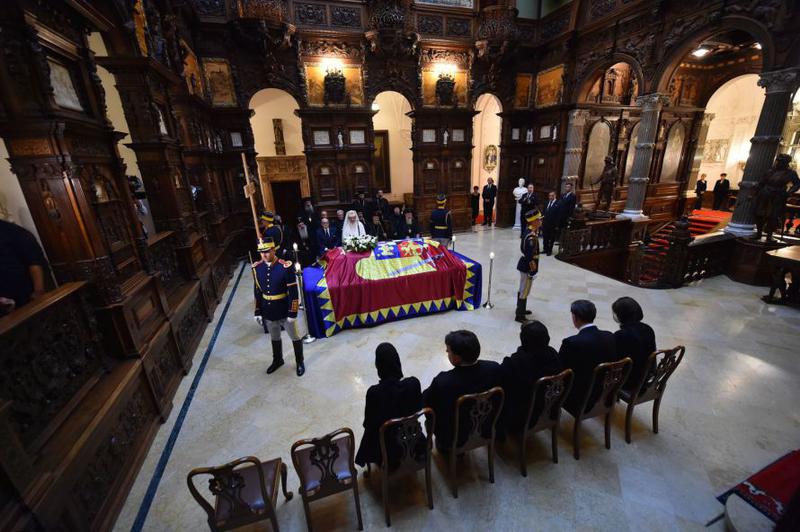 Patriarhul Daniel, omagiu pentru Regina Ana, Foto: basilica.ro