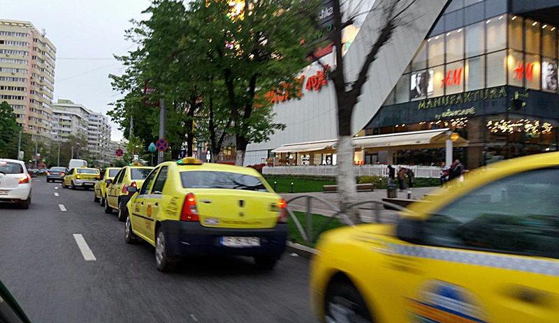 Taxiuri, Foto: Hotnews