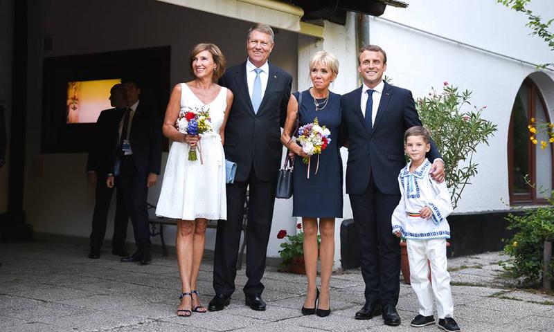 Iohannis si Macron, la Muzeul Satului, Foto: Facebook - Klaus Iohannis