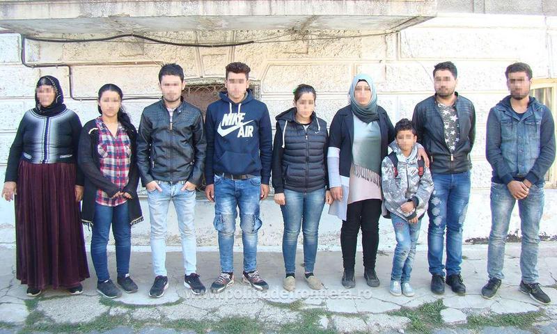 Sirieni care au trecut ilegal Dunarea in Romania, Foto: Politia de Frontiera