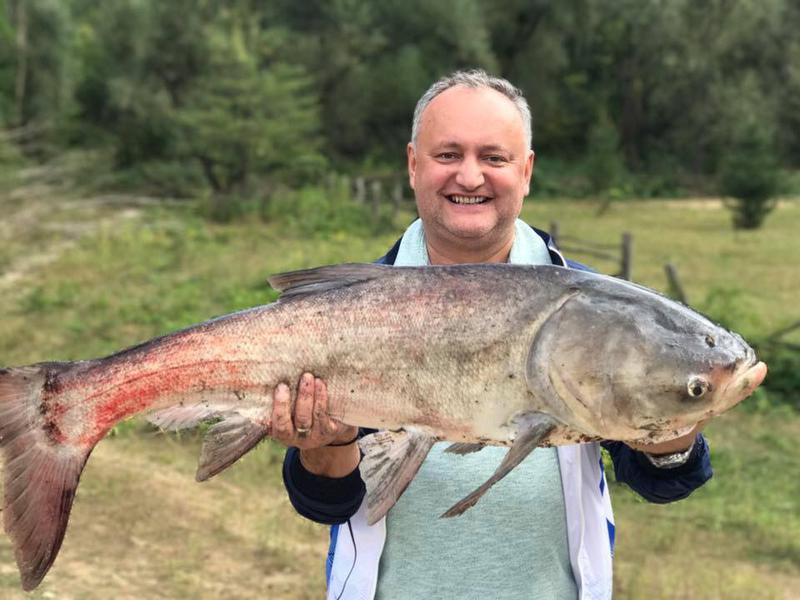 Igor Dodon la pescuit, Foto: Facebook / Igor Dodon