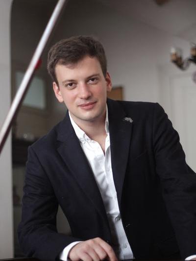 Pianistul Mihai Ritivoiu, Foto: Orchestrele si Corurile Radio