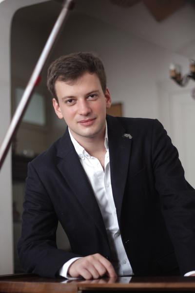 Pianistul Mihai Ritivoiu, Foto: Orchestrele si Corurile Radio