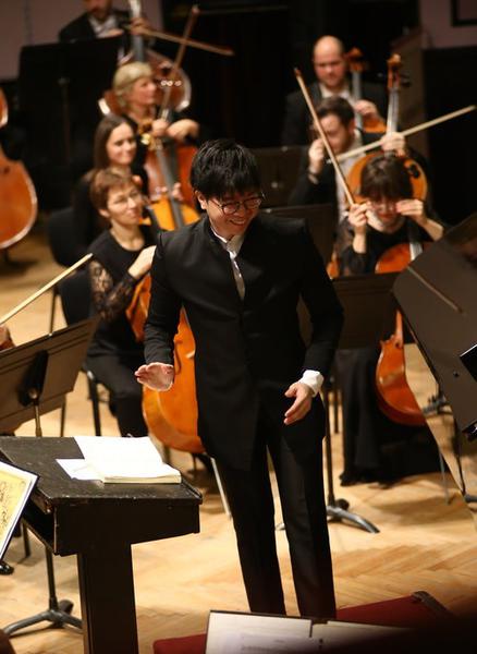 Dirijorul Kah Chun Wong: foto Cezar Buliga, Foto: Filarmonica George Enescu