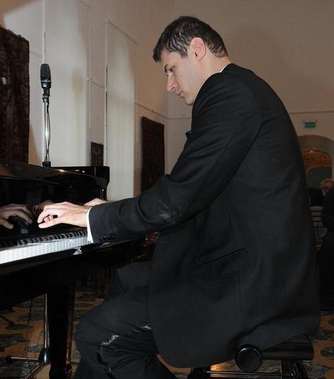 Pianistul Lucian Velciu, Foto: Asociatia Pro Valores