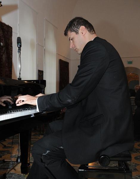Pianistul Lucian Velciu, Foto: Asociatia Pro Valores