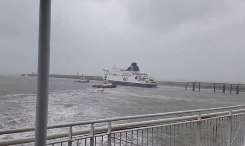 Un feribot a esuat in portul Calais, Foto: Captura YouTube