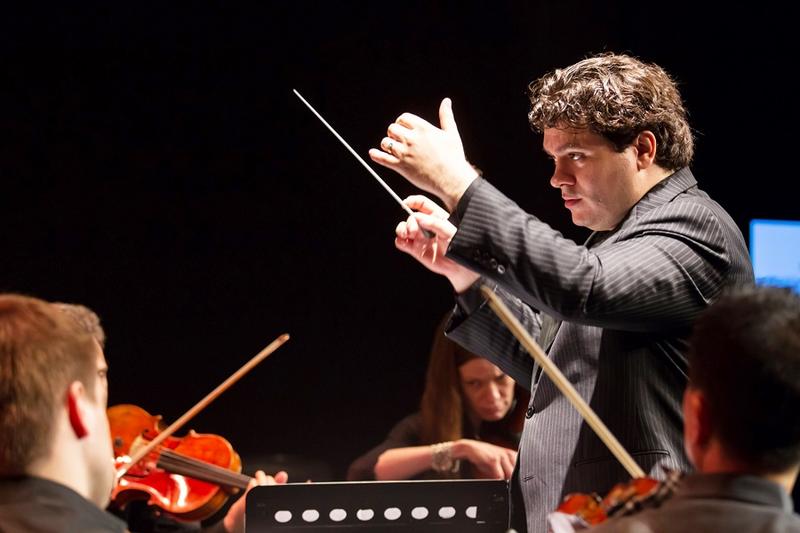 Dirijorul Cristian Macelaru, Foto: Orchestrele si Corurile Radio
