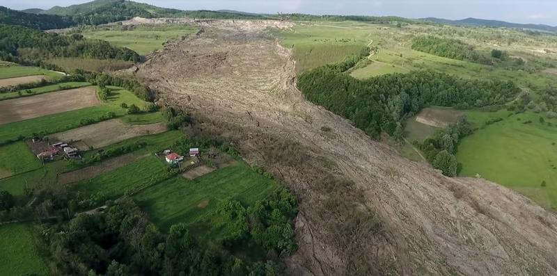 Alunecarea de teren de la Alunu, Valcea, Foto: Captura YouTube