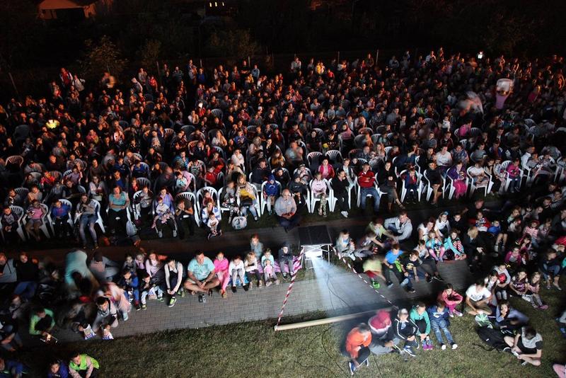 Caravana Cinemobil - proiectie, Foto: