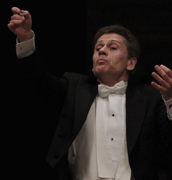 Dirijorul Christian Badea, Foto: Filarmonica George Enescu