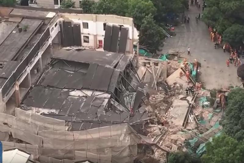 cladire prabusita, Foto: Captura video