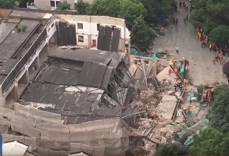 cladire prabusita, Foto: Captura video