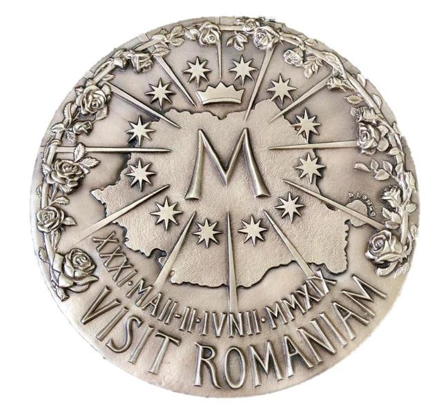 Medalie primita de Iohannis de la Suveranul Pontif, Foto: papalabucuresti.ro