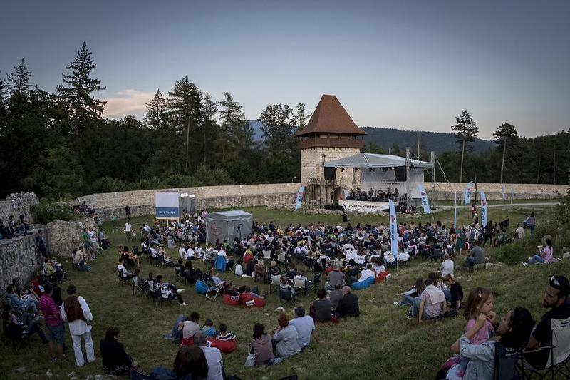 Festivalul de Film și Istorii Râșnov 2019: foto Daniel Secarescu, Foto: Poster