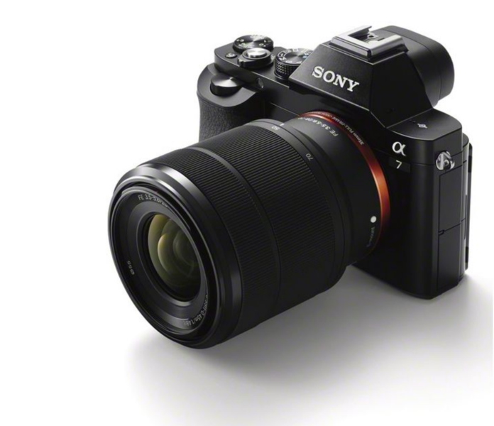 Aparat foto Mirrorless Sony Alpha A7, Foto: eMAG