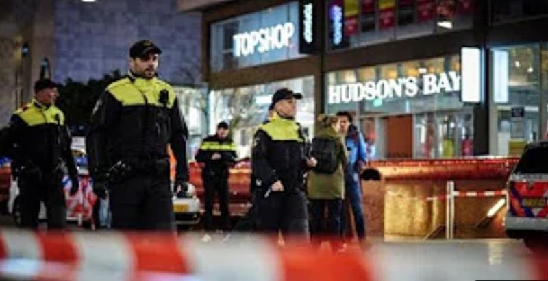 Atac cu cutitul la Haga, Foto: Captura YouTube