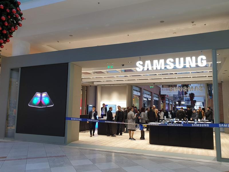 Magazin Samsung, Foto: Hotnews