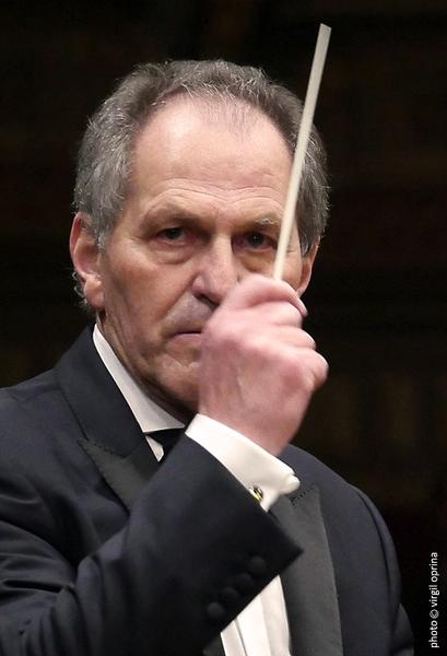 Dirijorul Cristian Mandeal, Foto: PR Music