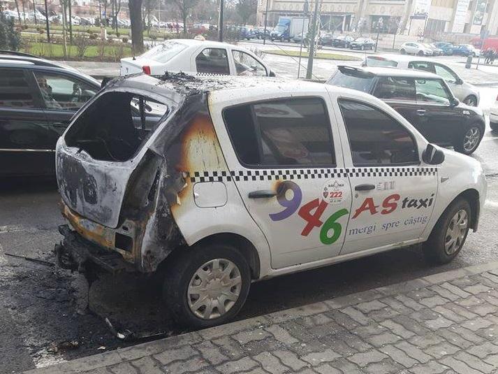 taxi incendiat, Foto: Alba 24