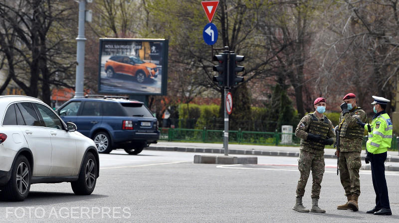 Militari si politisti pe strada in Capitala, Foto: AGERPRES