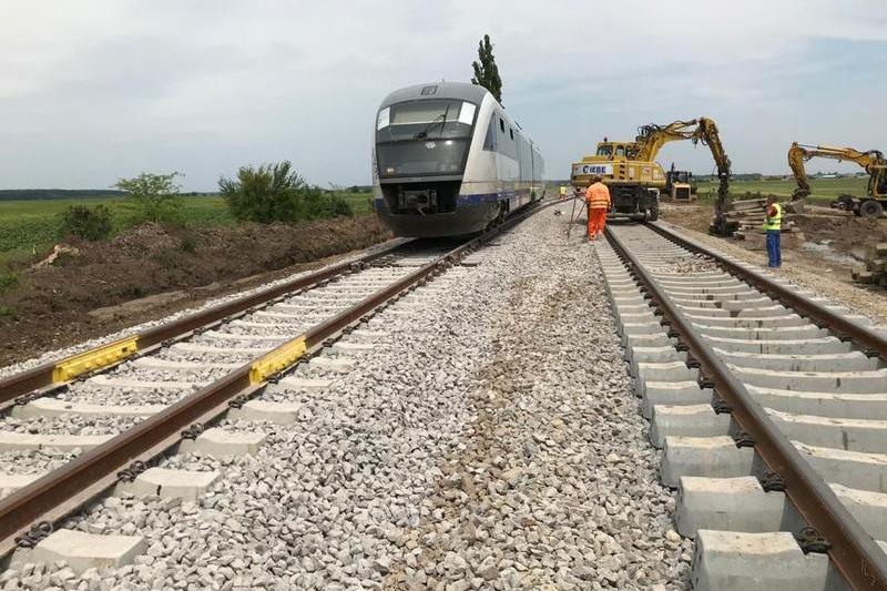 Tren care circulă fără transbordare auto între Balotești-Mogoșoaia, Foto: CFR