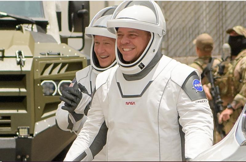 Robert L. Behnken şi Douglas G. Hurley, Foto: NASA