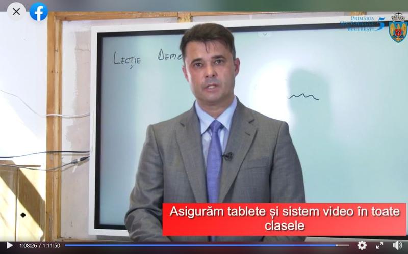 Daniel Florea si tabletele din Sectorul 5, Foto: Hotnews