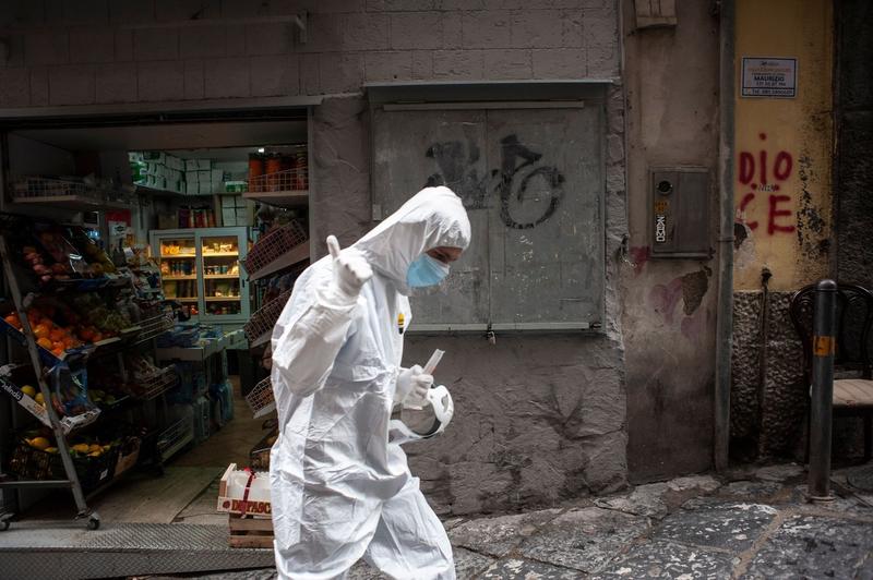 Coronavirus in lume, Foto: Valeria Ferraro/SOPA Images / Shutterstock Editorial / Profimedia