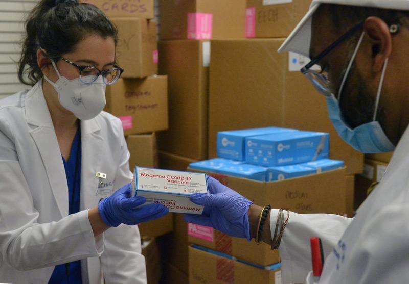 Vaccinuri Moderna, Foto: JIM RUYMEN / UPI / Profimedia