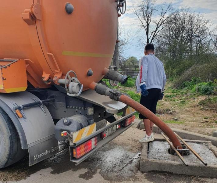 vidanje deversand in rîul Ciologarla, Foto: Apele Romane