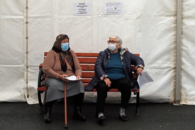 Centru de vaccinare Romania, Foto: Cristian Cristel/ Xinhua/ Profimedia